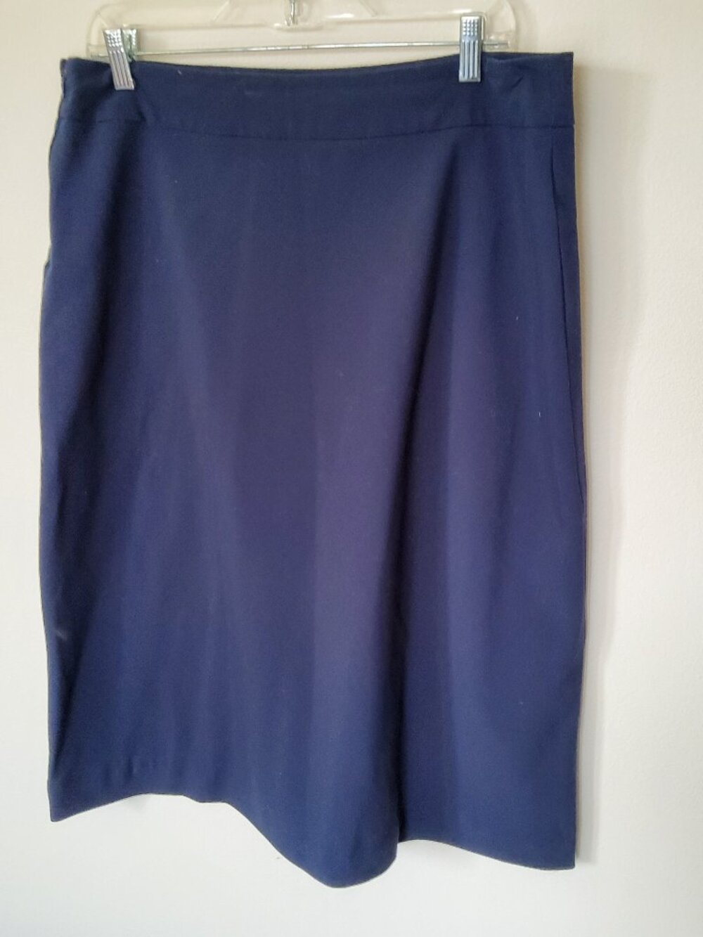 Navy Midi Stretch Skirt size 14 Covington brand